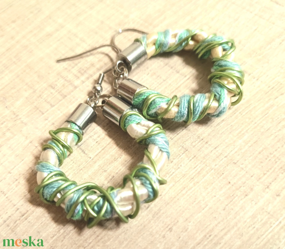 Zöld tenger zsinór, fonal fülbevaló - ékszer - fülbevaló - lógós kerek fülbevaló - Meska.hu