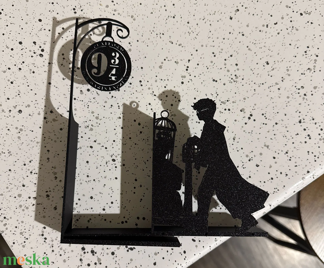 Harry Potter Platform 9  3D Nyomtatott Könyvtámasz � Varázslat a könyvespolcodon! - otthon & életmód - dekoráció - asztal és polc dekoráció - könyvtámasz - Meska.hu
