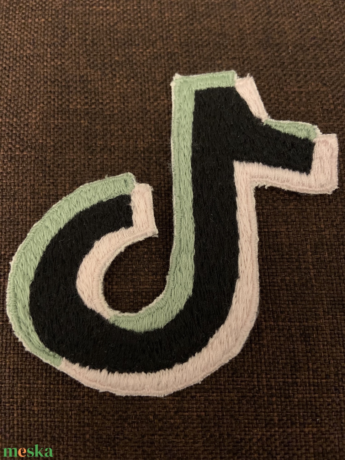 Tik tok felvarró - ruha & divat - női ruha - póló, felső - Meska.hu