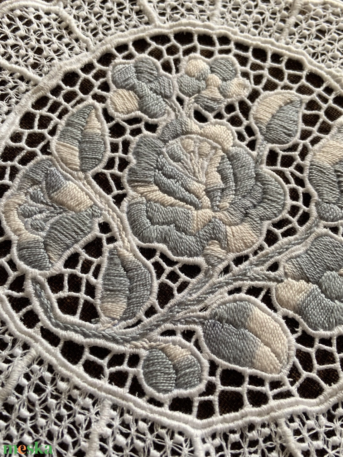 Kalocsai mintás riselt alátét - otthon & életmód - lakástextil - abrosz, terítő - díszterítő polcra, komódra - Meska.hu