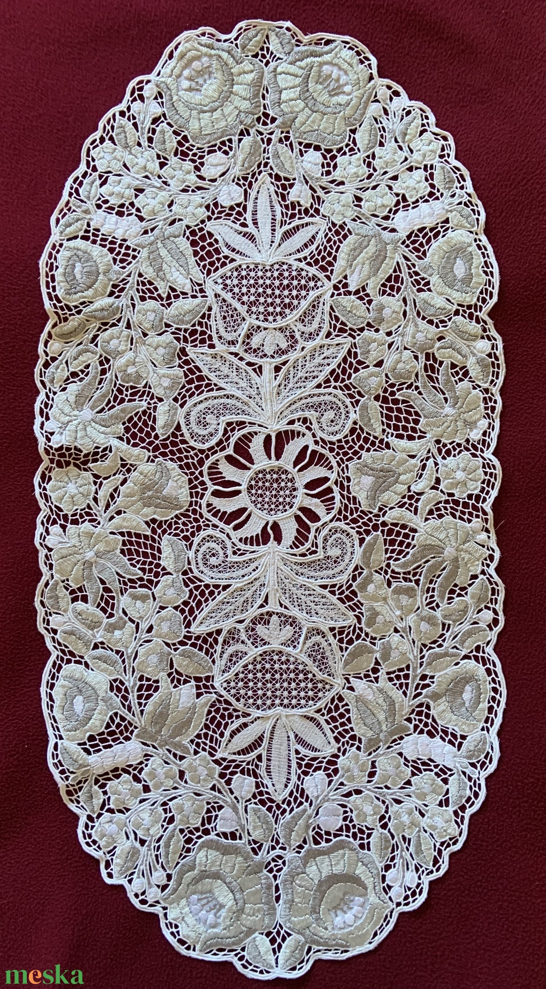 Riselt futó - otthon & életmód - dekoráció - asztal és polc dekoráció - horgolt & csipketerítő - Meska.hu