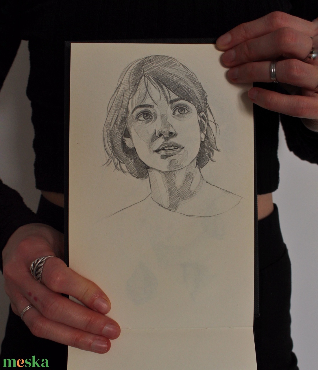 Könnyed grafitportré A5-ös méretben - művészet - grafika & illusztráció - ceruzarajz - Meska.hu