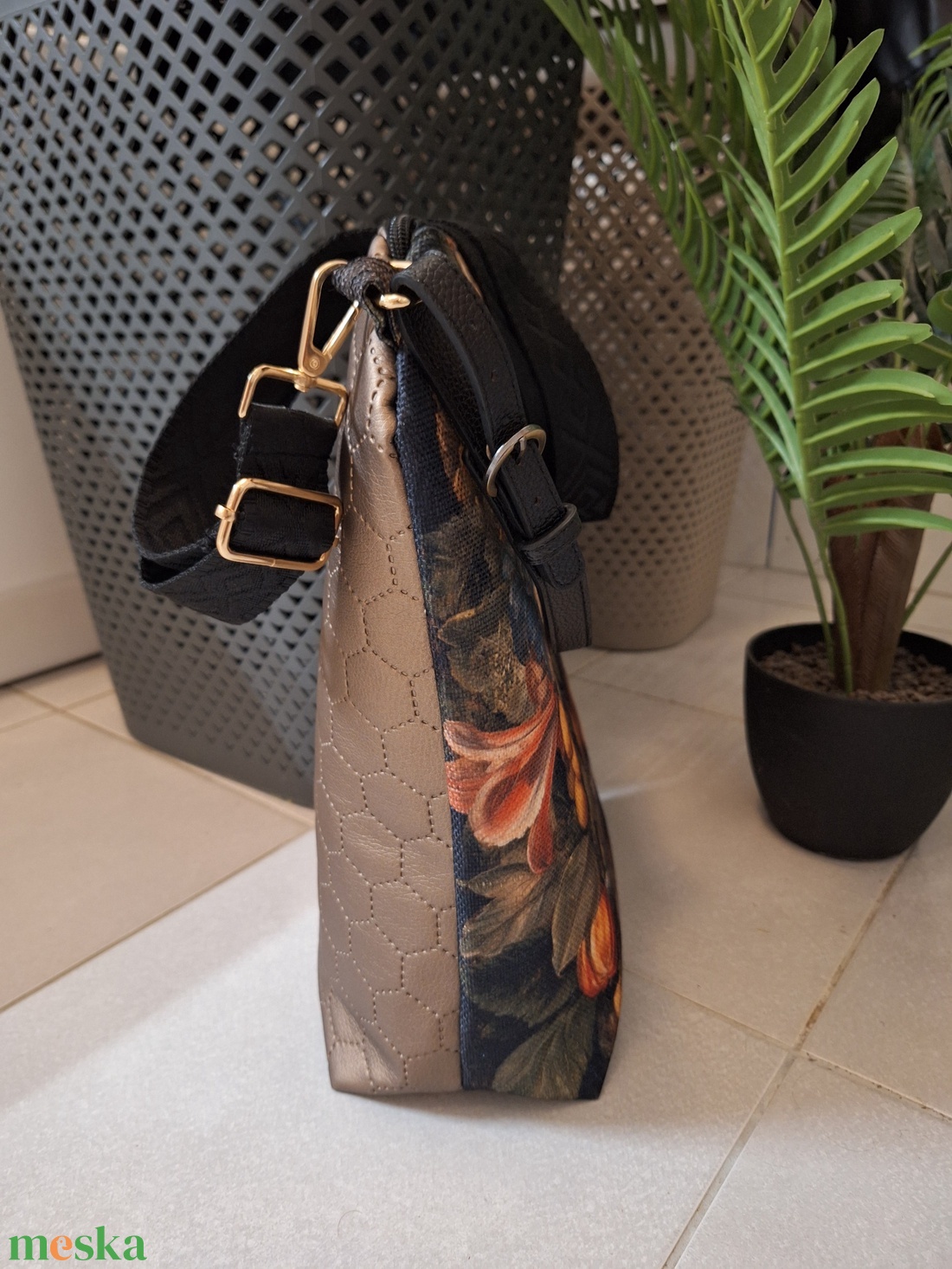 Virágos bácsi táska - táska & tok - kézitáska & válltáska - vállon átvethető táska - Meska.hu