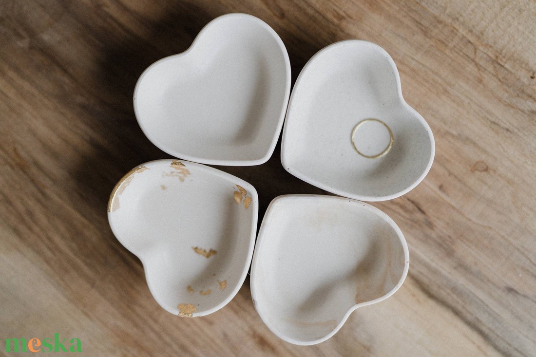 Apró szív alakú tálka  - ékszer - ékszertartó - ékszertartó tál - Meska.hu