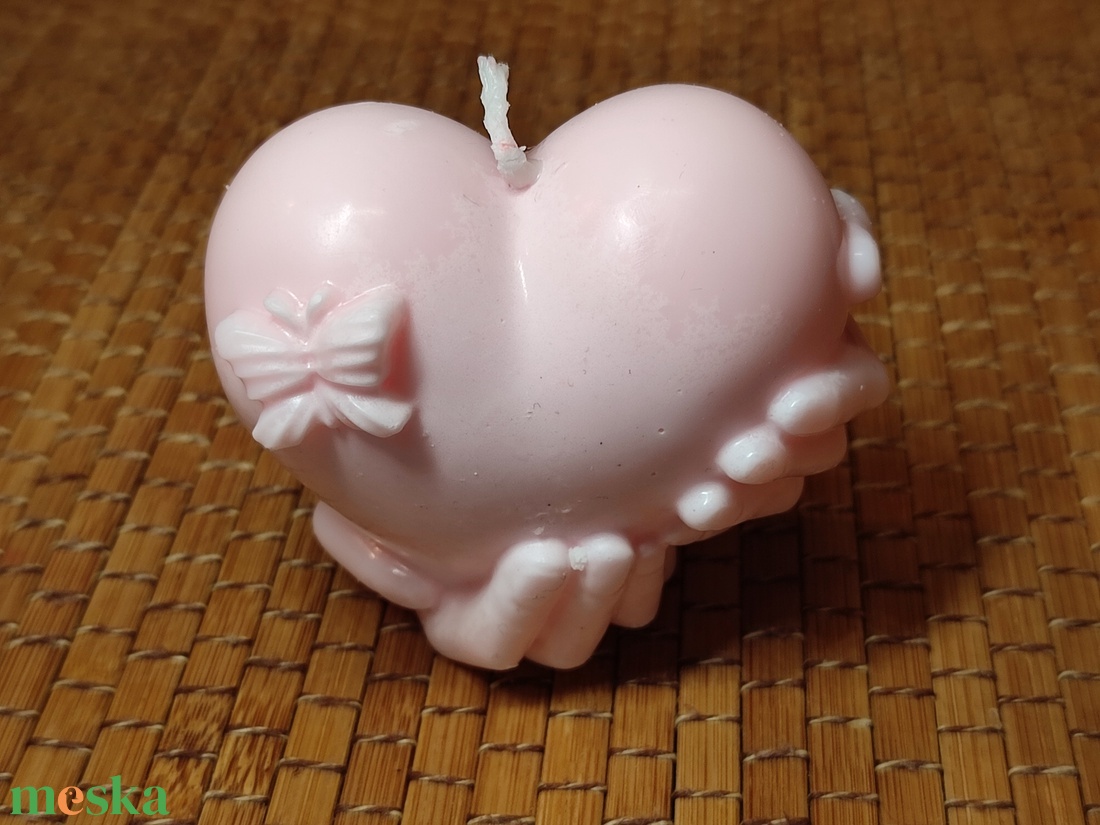  Szív alakú díszgyertya (pillangós) - otthon & életmód - gyertya, illat, aroma - illatviasz - Meska.hu