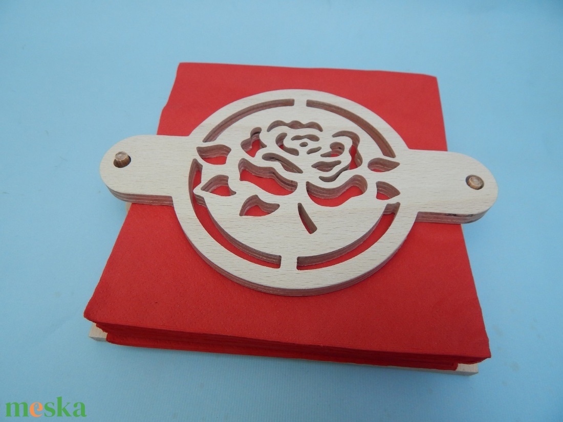 Fa virágmintás szalvétatartó nehezékkel - otthon & életmód - konyhafelszerelés, tálalás - tálalás - szalvétatartó, szalvétagyűrű - Meska.hu