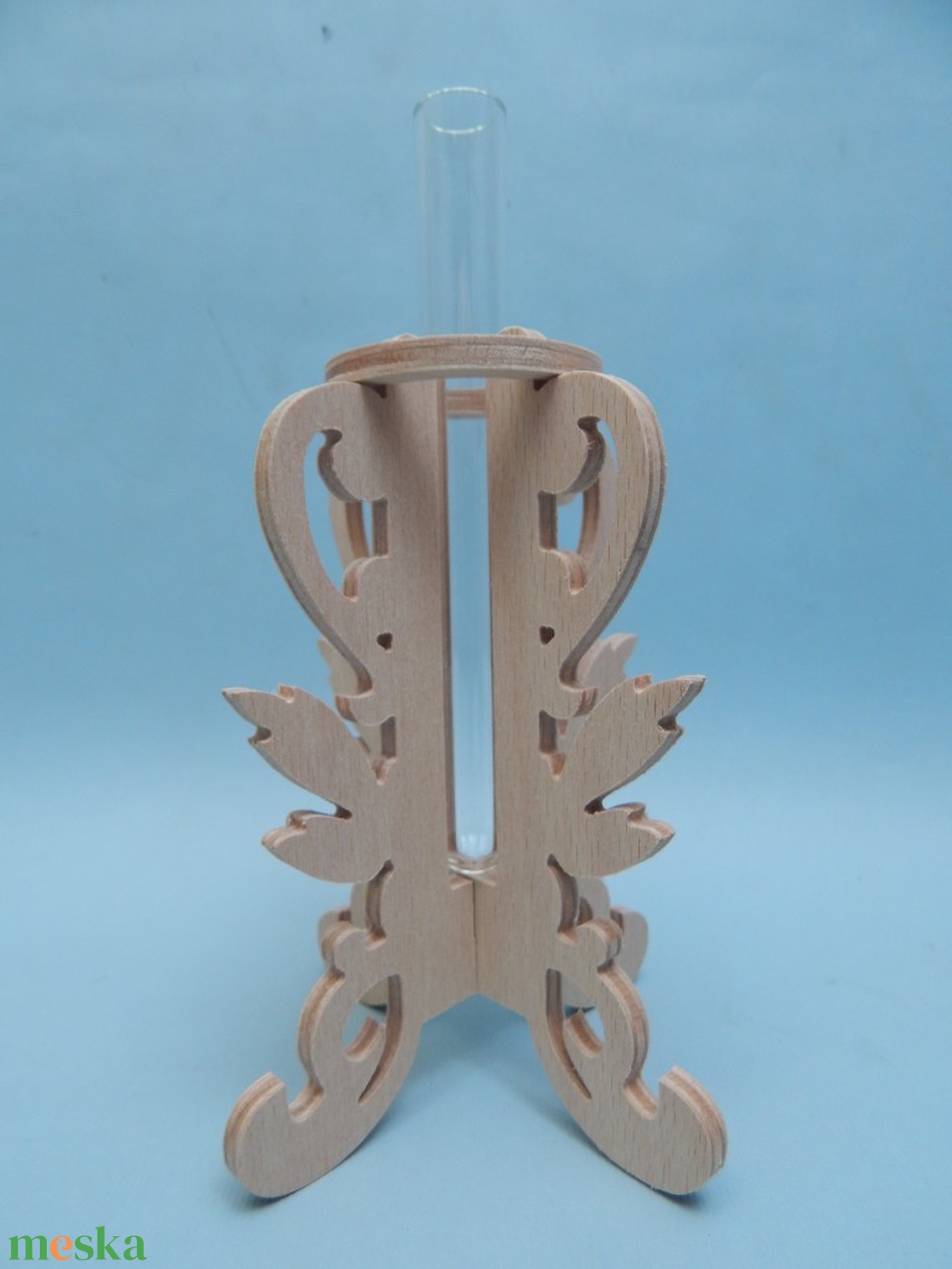 Fából készült váza kémcsővel 1 szál virágnak - otthon & életmód - virágdekoráció - virágtartó - váza - Meska.hu