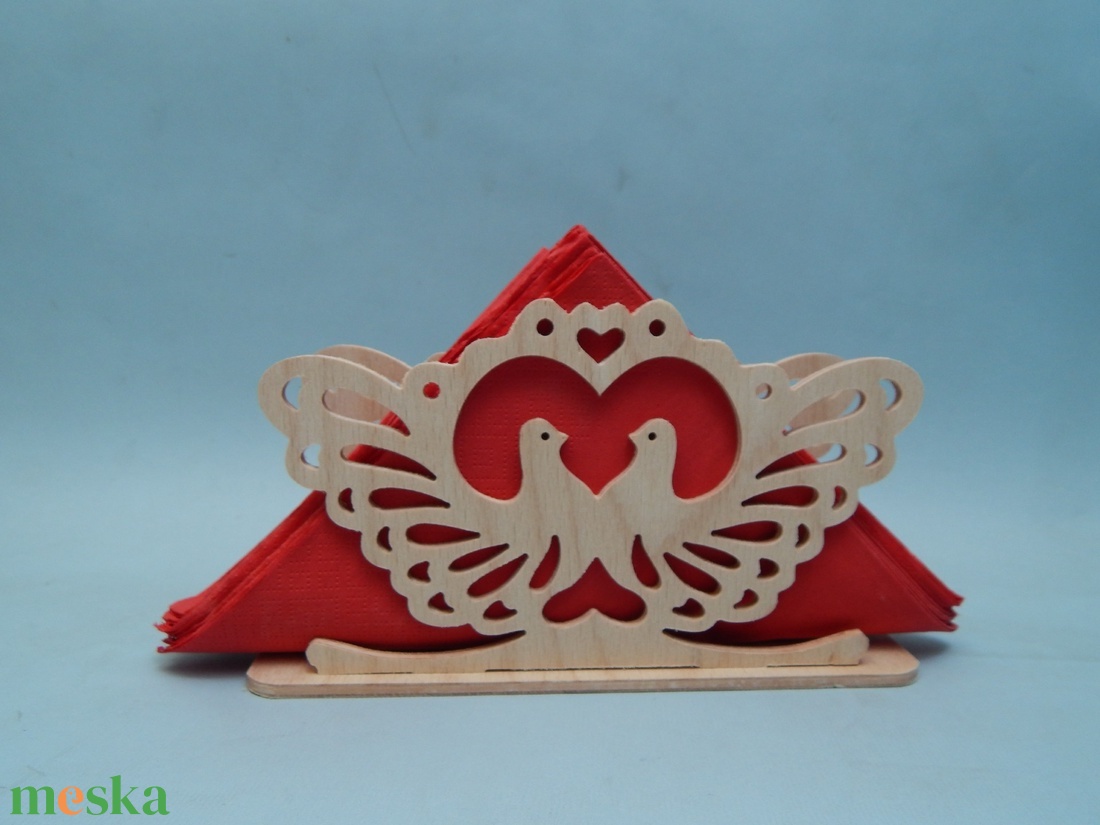Fa asztali szalvétatartó galambos - otthon & életmód - konyhafelszerelés, tálalás - tálalás - szalvétatartó, szalvétagyűrű - Meska.hu