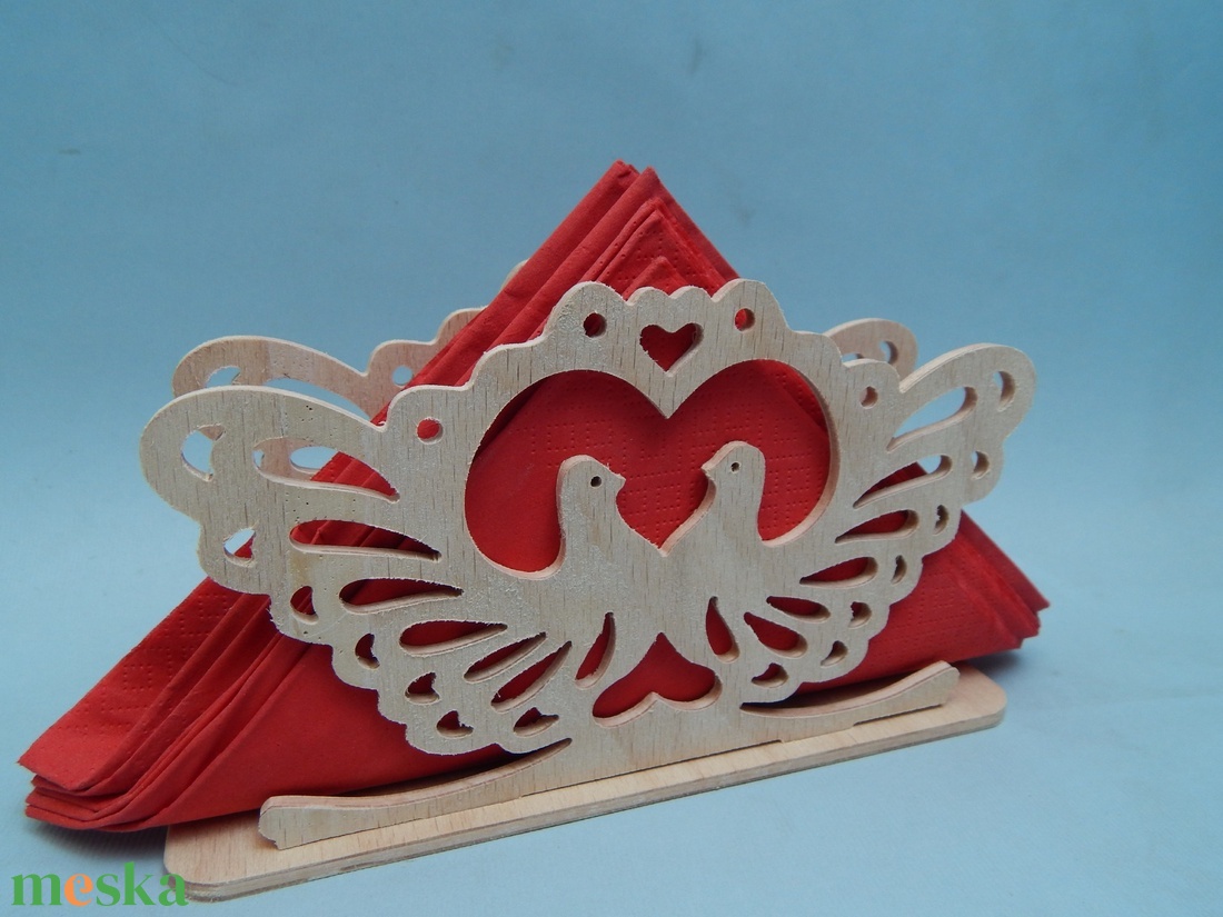 Fa asztali szalvétatartó galambos - otthon & életmód - konyhafelszerelés, tálalás - tálalás - szalvétatartó, szalvétagyűrű - Meska.hu