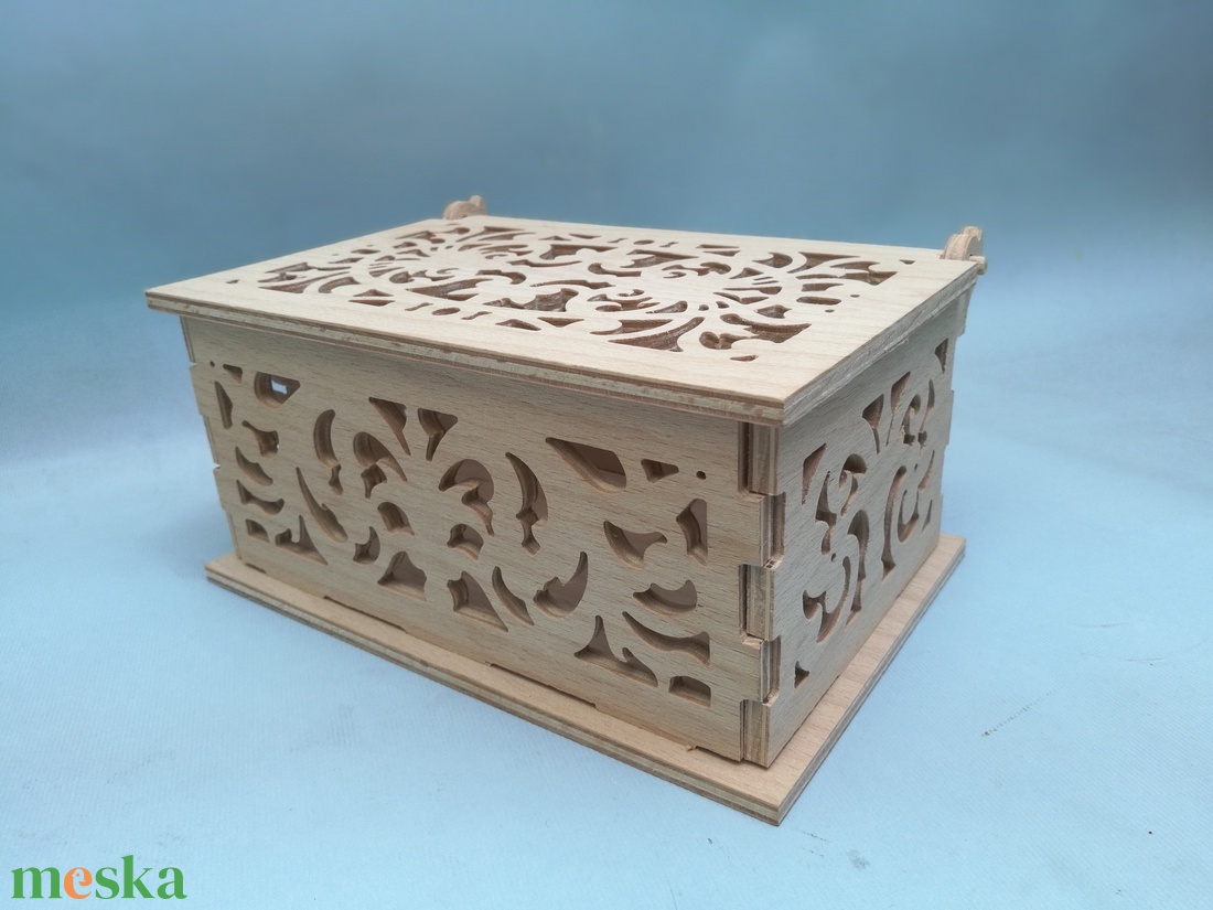 Fa doboz mintával, felül nyitható - ékszer - ékszertartó - ékszerdoboz - Meska.hu