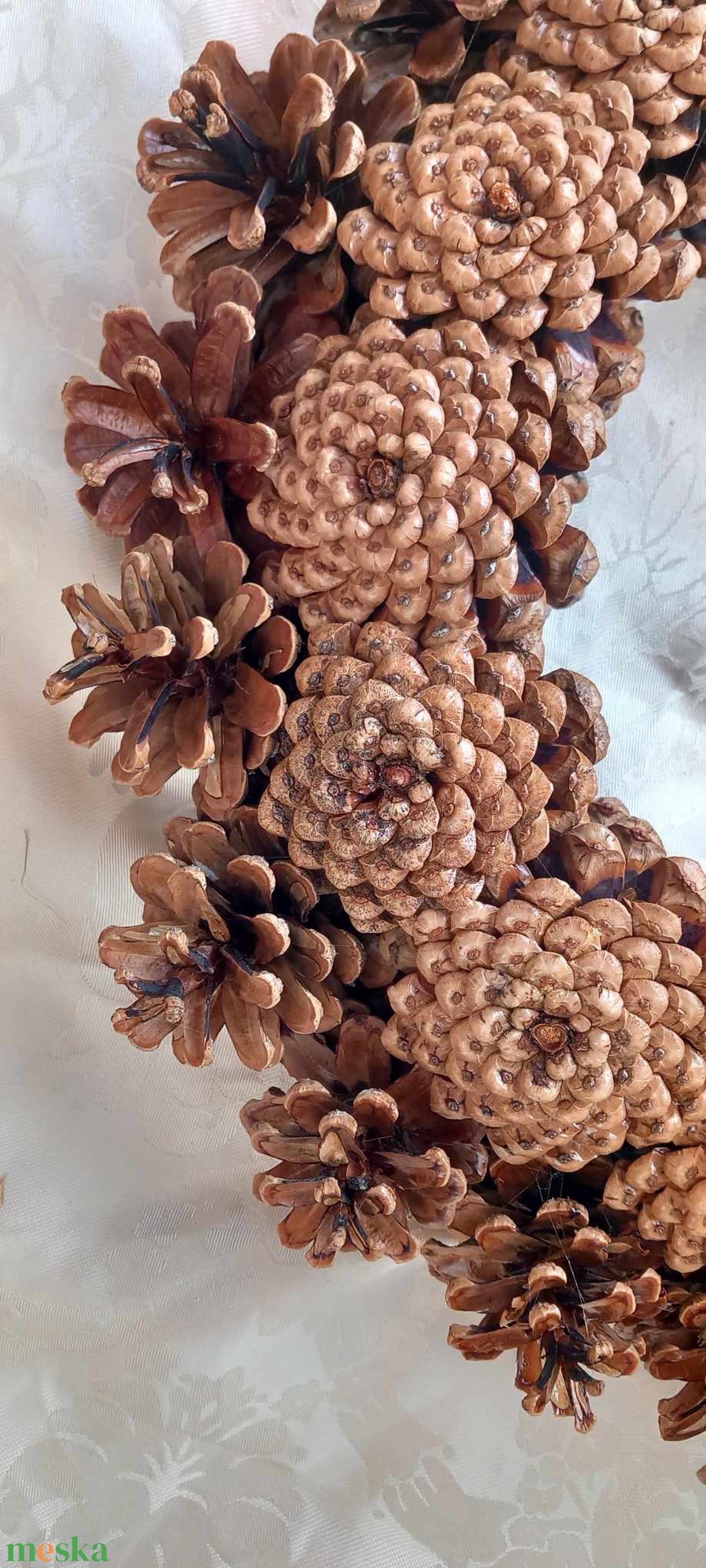 Nagyméretű, 40 cm-es rózsatoboz koszorú alap - kellékek & szerszámok - dekorációs kellékek - koszorú, koszorúalap - Meska.hu Nagyméretű, 40 cm-es rózsatoboz koszorú alap - kellékek & szerszámok - dekorációs kellékek - koszorú, koszorúalap - Meska.hu