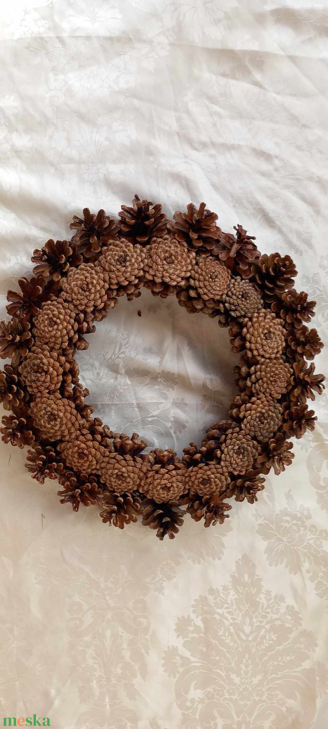 Nagyméretű, 40 cm-es rózsatoboz koszorú alap - kellékek & szerszámok - dekorációs kellékek - koszorú, koszorúalap - Meska.hu Nagyméretű, 40 cm-es rózsatoboz koszorú alap - kellékek & szerszámok - dekorációs kellékek - koszorú, koszorúalap - Meska.hu