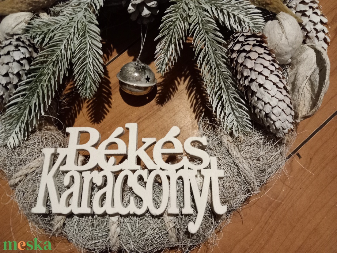 Hamvas karácsonyi kopogtató - otthon & életmód - dekoráció - ajtó- és ablak dekoráció - ajtódísz & kopogtató - Meska.hu