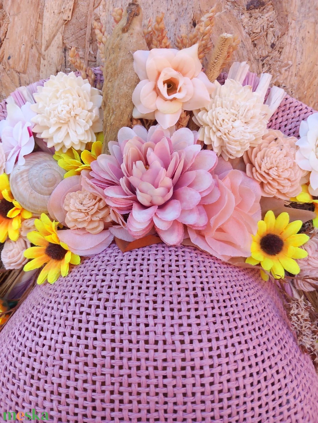 Virágzó kalap - otthon & életmód - dekoráció - ajtó- és ablak dekoráció - ablakdísz - Meska.hu