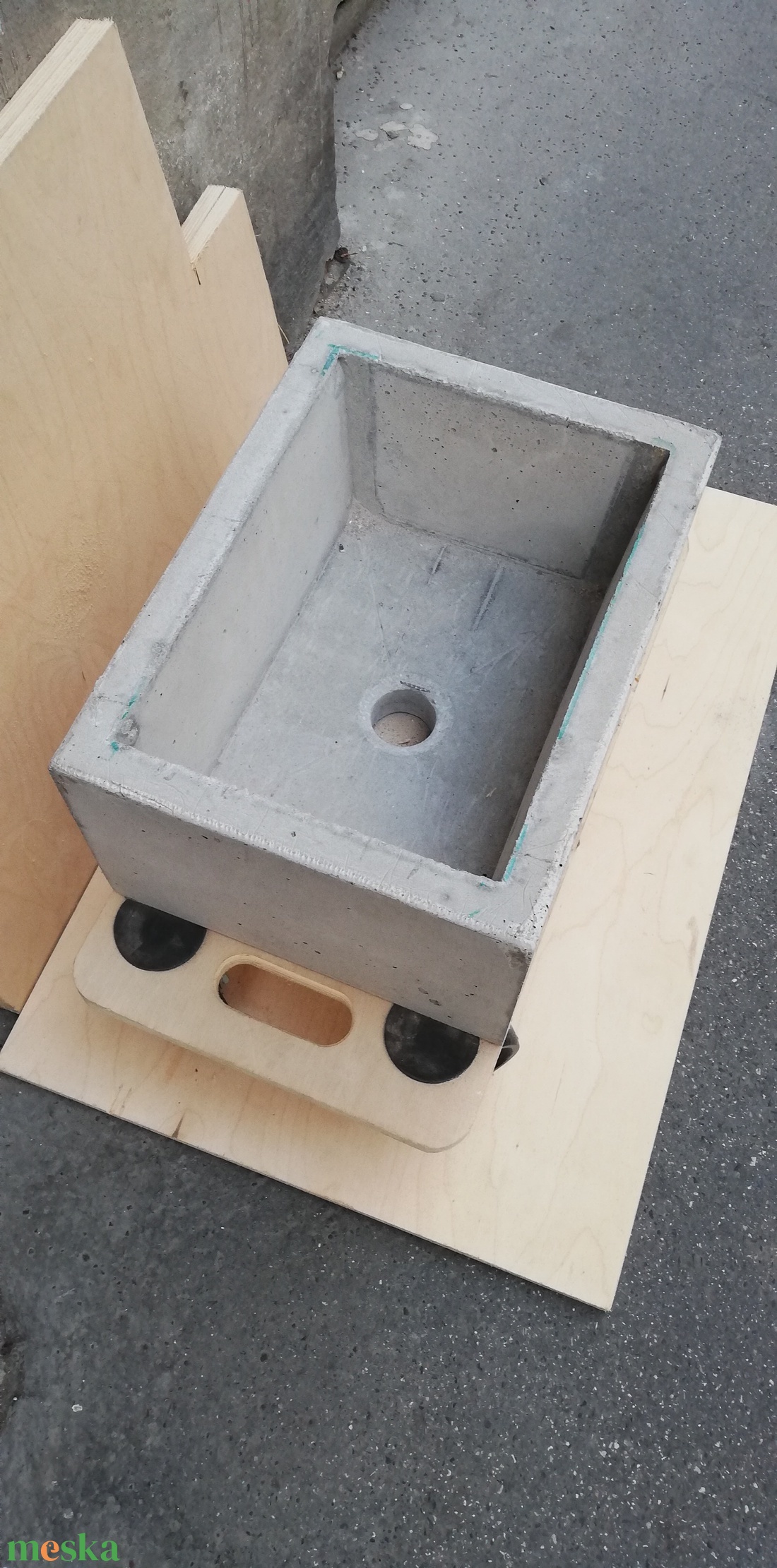 Beton mosdókagyló mosdó mosdótál - otthon & életmód - fürdőszoba - mosdótál - Meska.hu Beton mosdókagyló mosdó mosdótál - otthon & életmód - fürdőszoba - mosdótál - Meska.hu