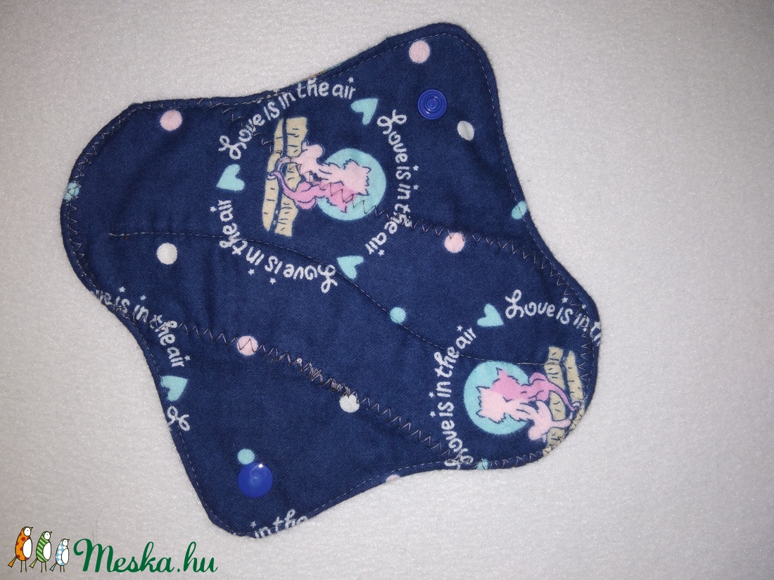20 cm-es mosható e.ü. betét sötétkék cicás - szépségápolás - intim higiénia - intimbetét - Meska.hu 20 cm-es mosható e.ü. betét sötétkék cicás - szépségápolás - intim higiénia - intimbetét - Meska.hu