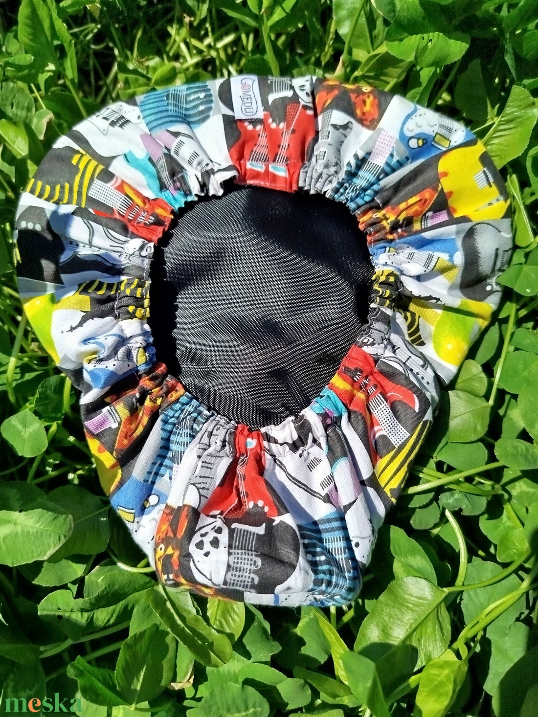 Ki-be fordítható bicikli nyereghuzat gitár rockandroll - játék & sport - sport és kikapcsolódás - kerékpározás - nyereghuzat - Meska.hu Ki-be fordítható bicikli nyereghuzat gitár rockandroll - játék & sport - sport és kikapcsolódás - kerékpározás - nyereghuzat - Meska.hu