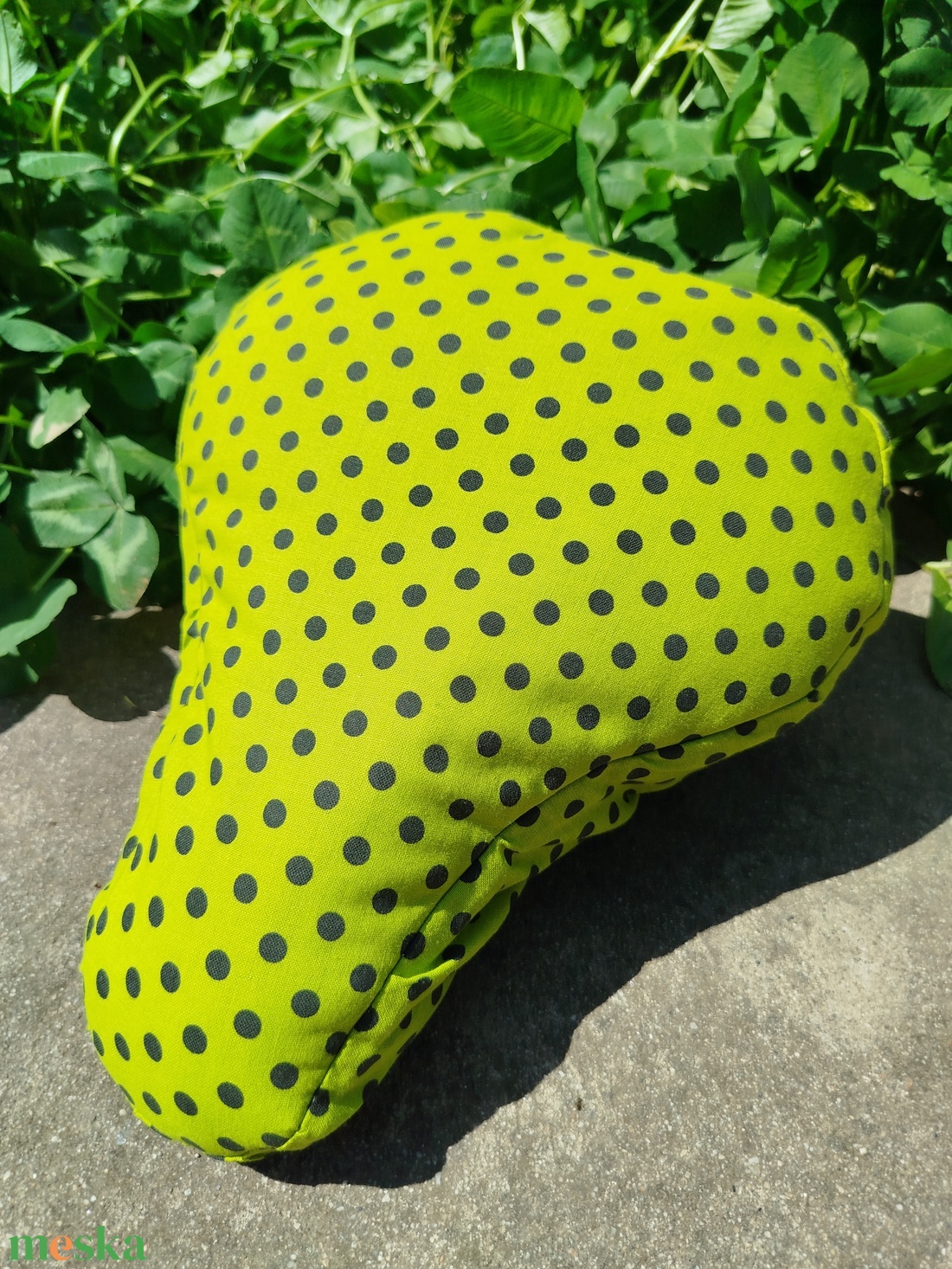 Ki-be fordítható kerékpár üléshuzat kivi zöld pöttyös  - táska & tok - edzőtáskák - edzőtáskák - Meska.hu