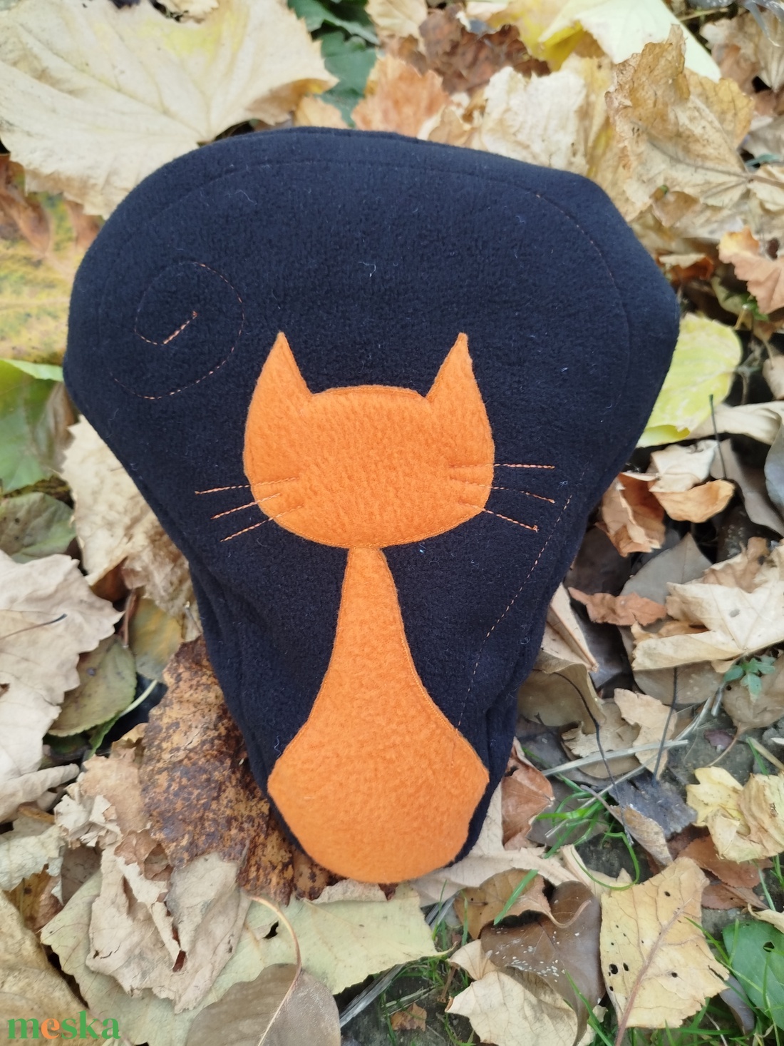 Nagy méretű téli kerékpár üléshuzat vízhatlan réteggel, vörös macska - táska & tok - edzőtáskák - edzőtáskák - Meska.hu