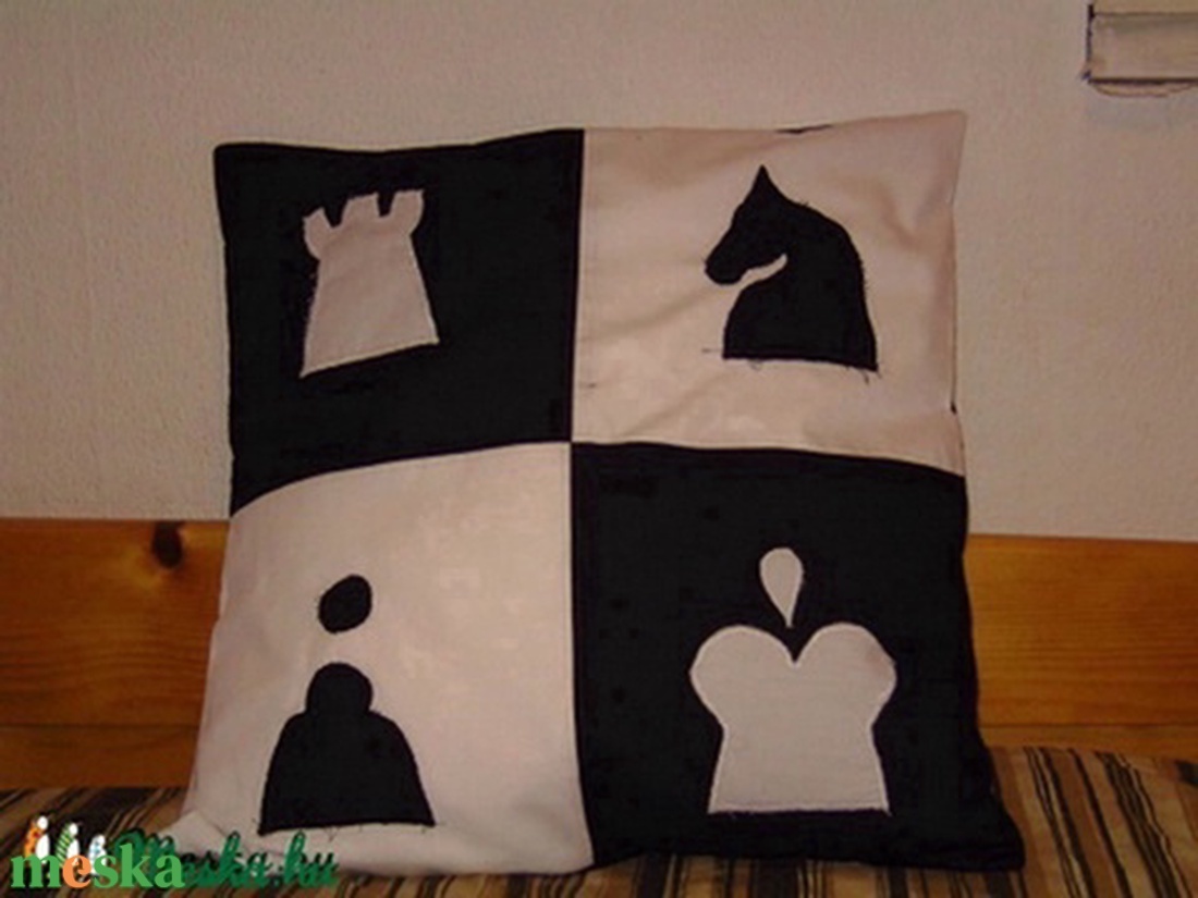 Fradista, Dortmundos, sakkos patchwork   díszpárna - otthon & életmód - lakástextil - párna & párnahuzat - Meska.hu