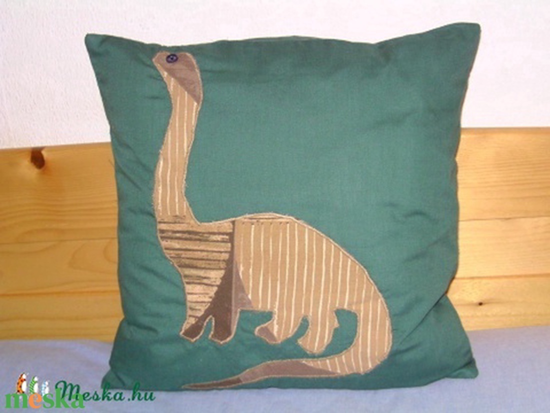 Patchwork díszpárna - nyári zápor, delfinis, dinos - otthon & életmód - lakástextil - párna & párnahuzat - Meska.hu