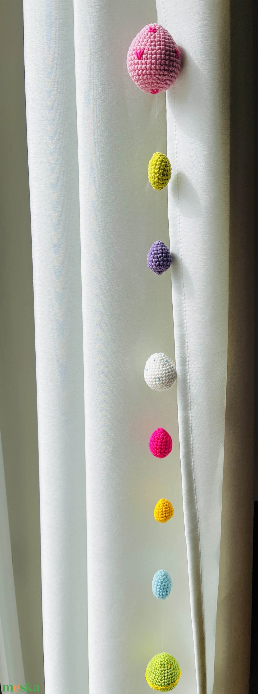 Horgolt tojások girland (csomag) - ünnepi díszek, dekorációk - húsvéti díszek és dekorációk - húsvéti tojás, hímestojás - Meska.hu