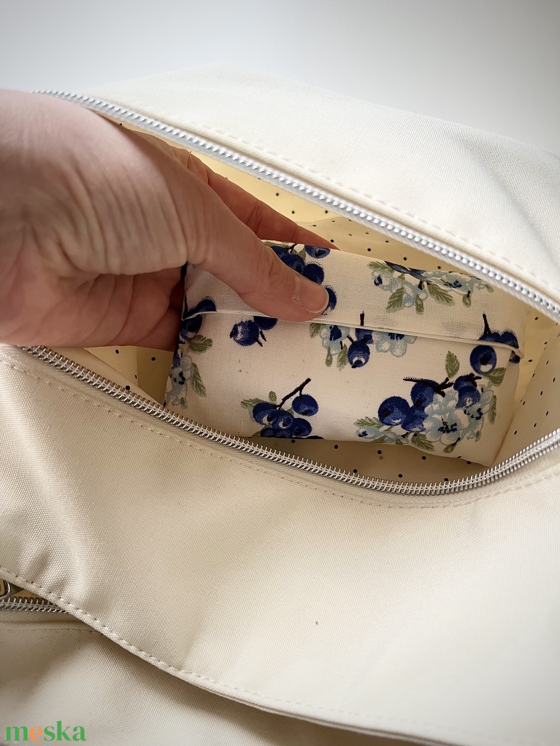 Áfonya Mintás Zsebkendő Tartó - 100% pamut - táska & tok - pénztárca & más tok - zsebkendőtartó tok - Meska.hu