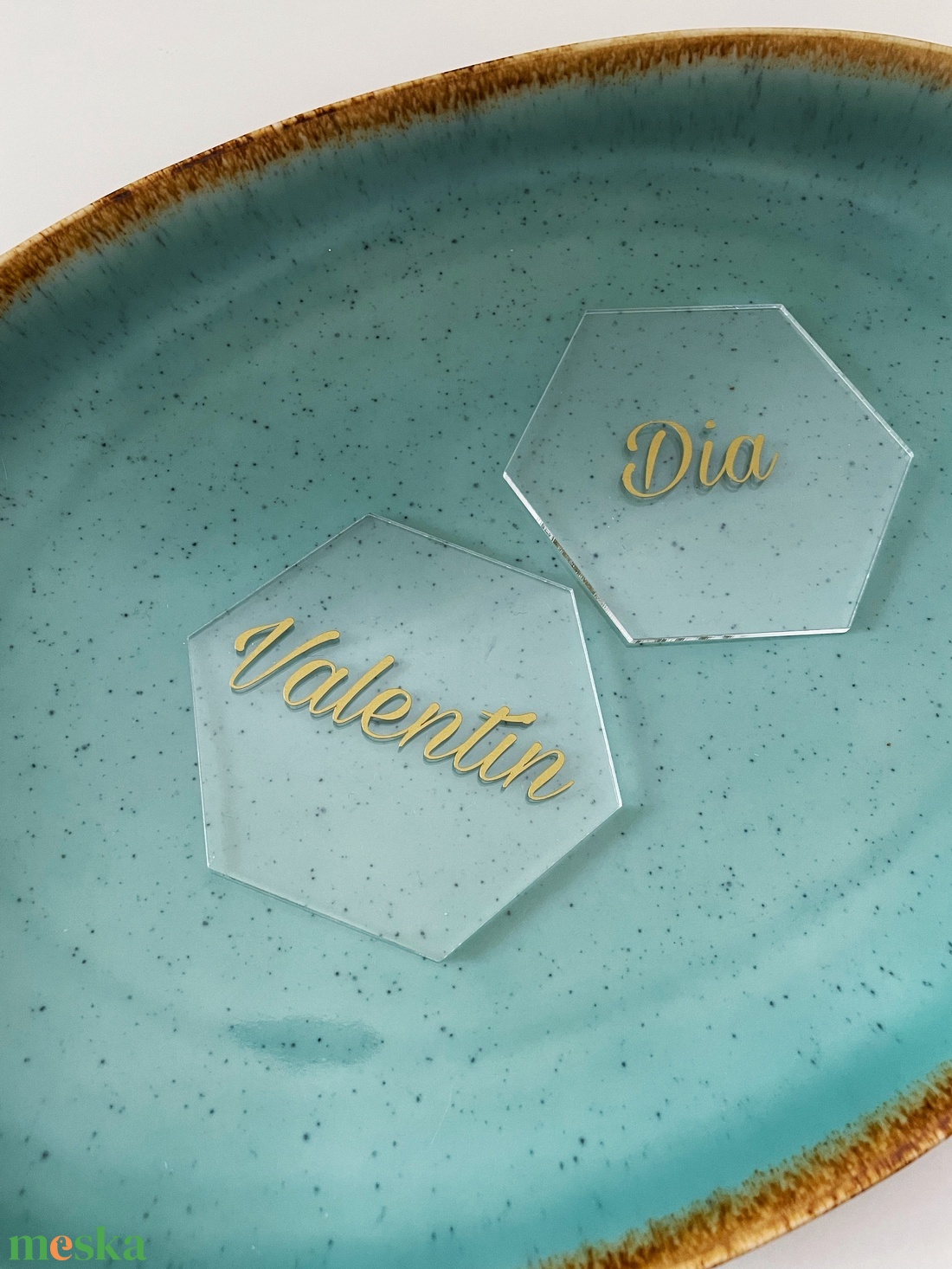 Esküvői ültető plexi - hexagon  - esküvő - dekoráció - tábla & jelzés - Meska.hu