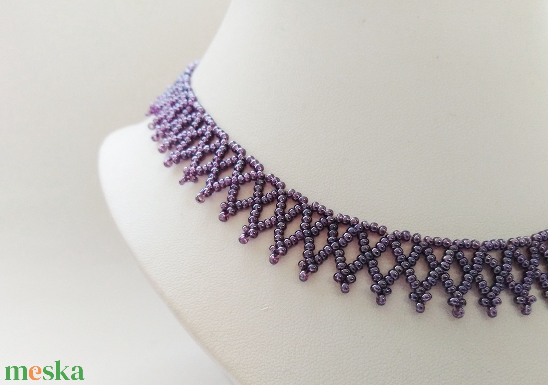 Lila kistászli - gyöngyházfényű gyöngyökből - ékszer - nyaklánc - gyöngyös nyaklánc - Meska.hu