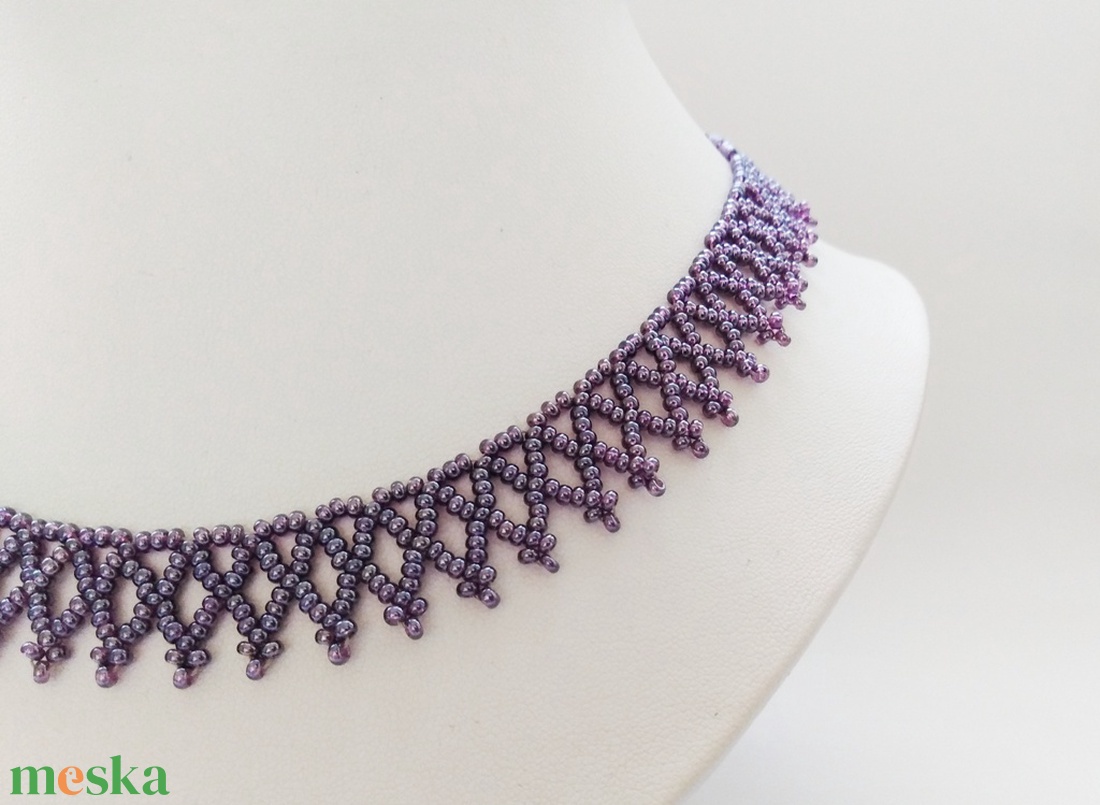 Lila kistászli - gyöngyházfényű gyöngyökből - ékszer - nyaklánc - gyöngyös nyaklánc - Meska.hu