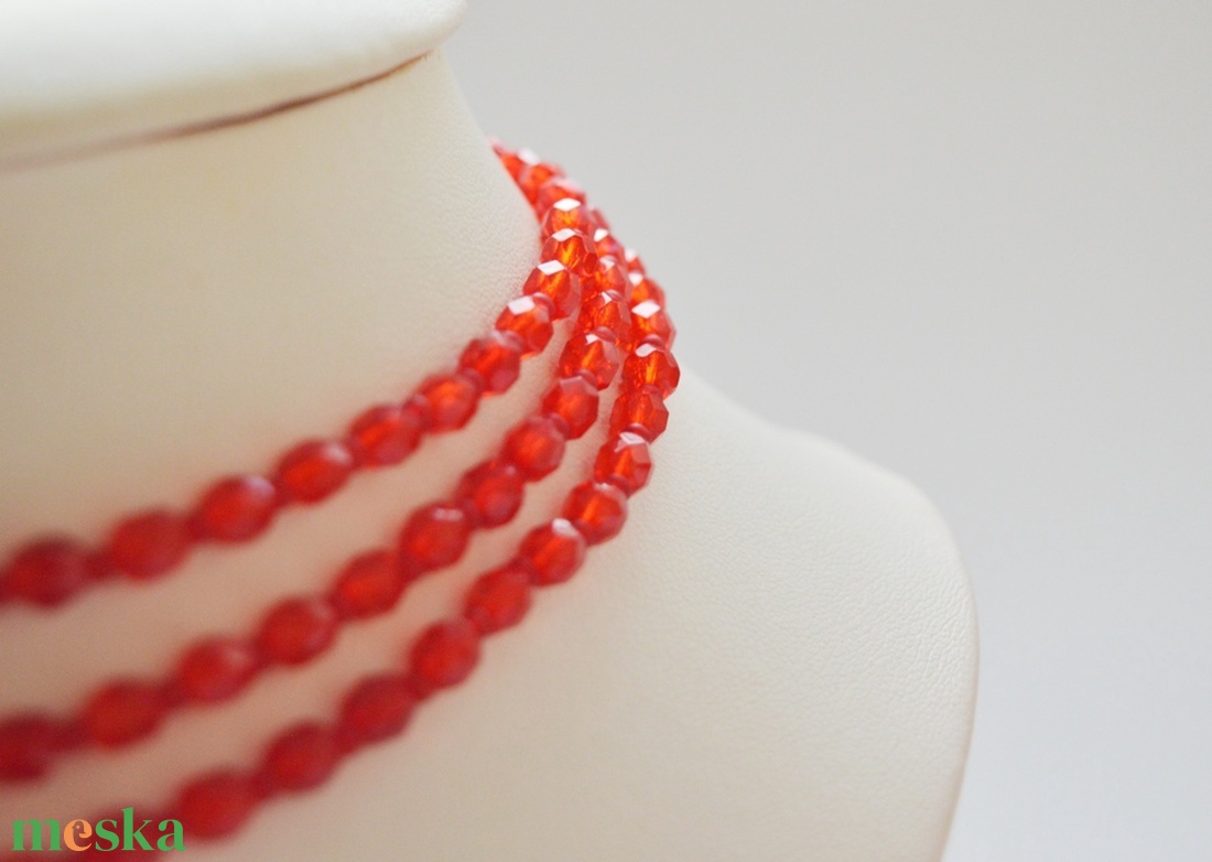 3 soros piros kaláris - 5 mm-es csiszolt üveggyöngyből - ékszer - nyaklánc - párhuzamos nyaklánc - Meska.hu