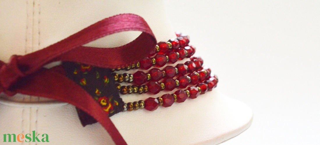 5 soros meggypiros kaláris bronzzal - 6 mm-es csiszolt üveggyöngyből - ékszer - nyaklánc - gyöngyös nyaklánc - Meska.hu