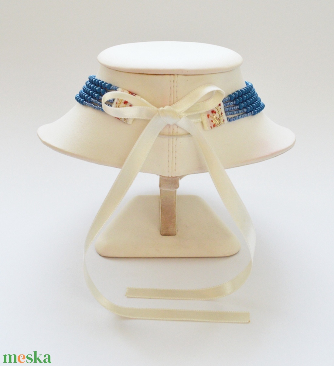 5 soros farmerkék kaláris - nagyszemű cseh kásagyöngyből, apróbb szemű, fényes világoskék gyönggyel - ékszer - nyaklánc - gyöngyös nyaklánc - Meska.hu