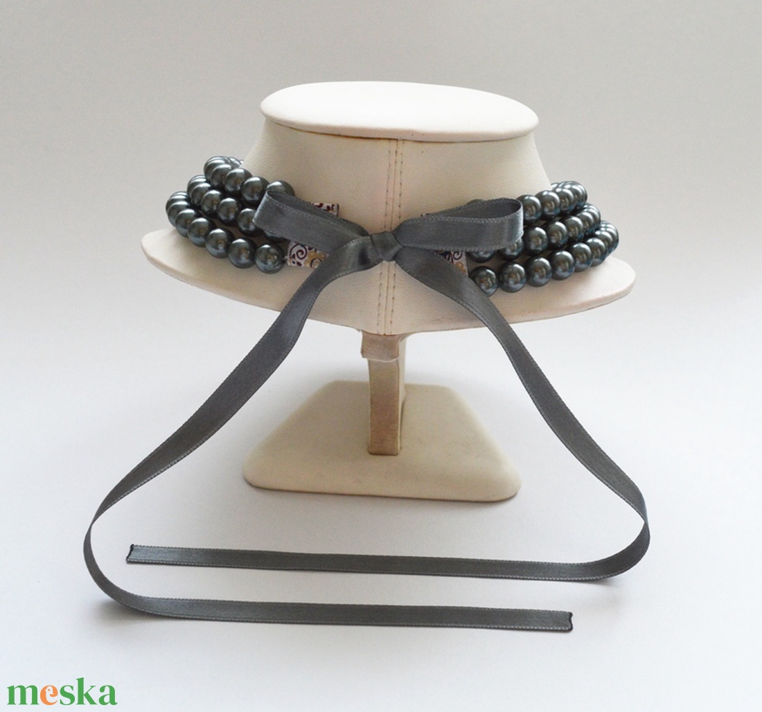 3 soros szürke kaláris - 10 mm-es plastic gyöngyből - ékszer - nyaklánc - gyöngyös nyaklánc - Meska.hu