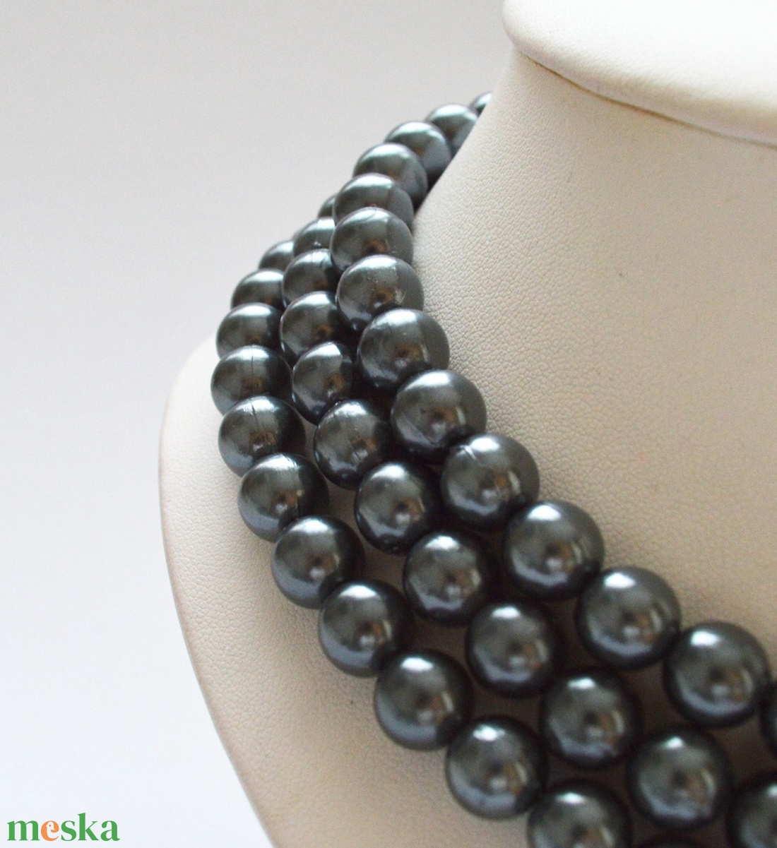 3 soros szürke kaláris - 10 mm-es plastic gyöngyből - ékszer - nyaklánc - gyöngyös nyaklánc - Meska.hu