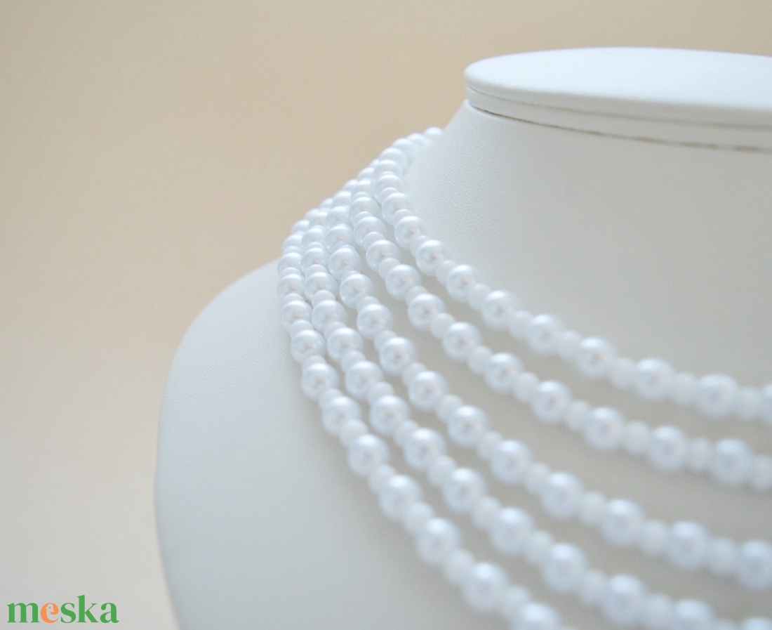 5 soros fehér kaláris - 6 mm-es plastic gyöngyből és nagyszemű kásagyöngyből - ékszer - nyaklánc - párhuzamos nyaklánc - Meska.hu