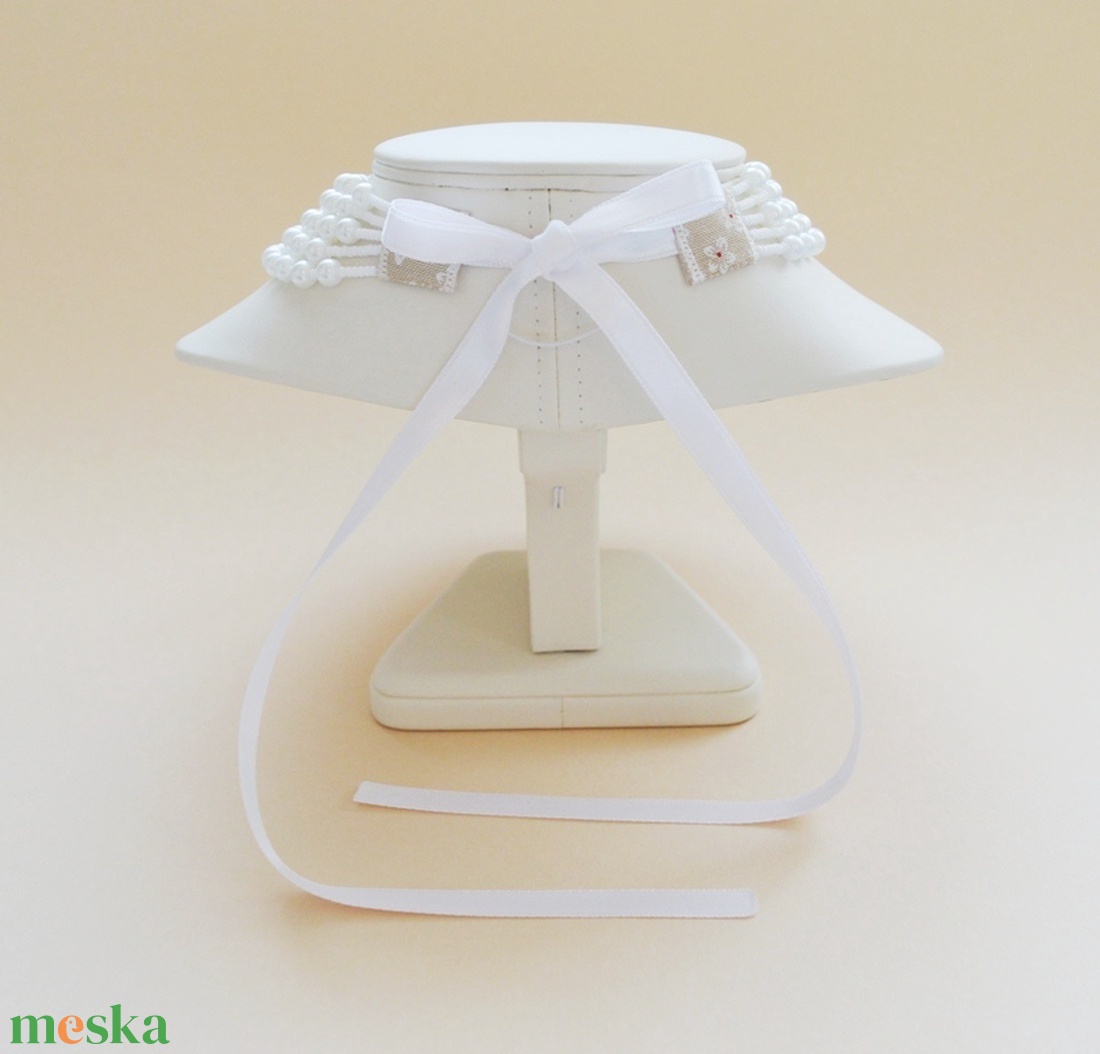 Kislánymak való méretű 5 soros fehér kaláris - 6 mm-es üvegtekla gyöngyből és apróbb szemű kásagyöngyből - ékszer - nyaklánc - párhuzamos nyaklánc - Meska.hu