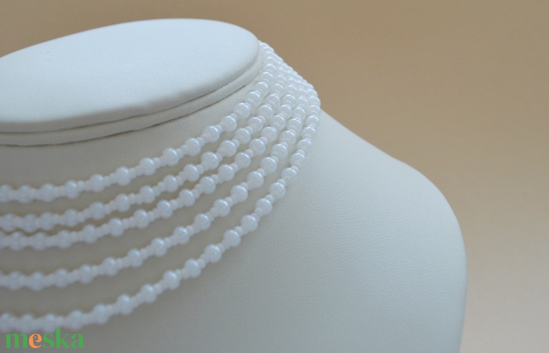 Kislánynak való méretű 5 soros fehér kaláris - nagyszemű és apró cseh kásagyöngyből - ékszer - nyaklánc - párhuzamos nyaklánc - Meska.hu