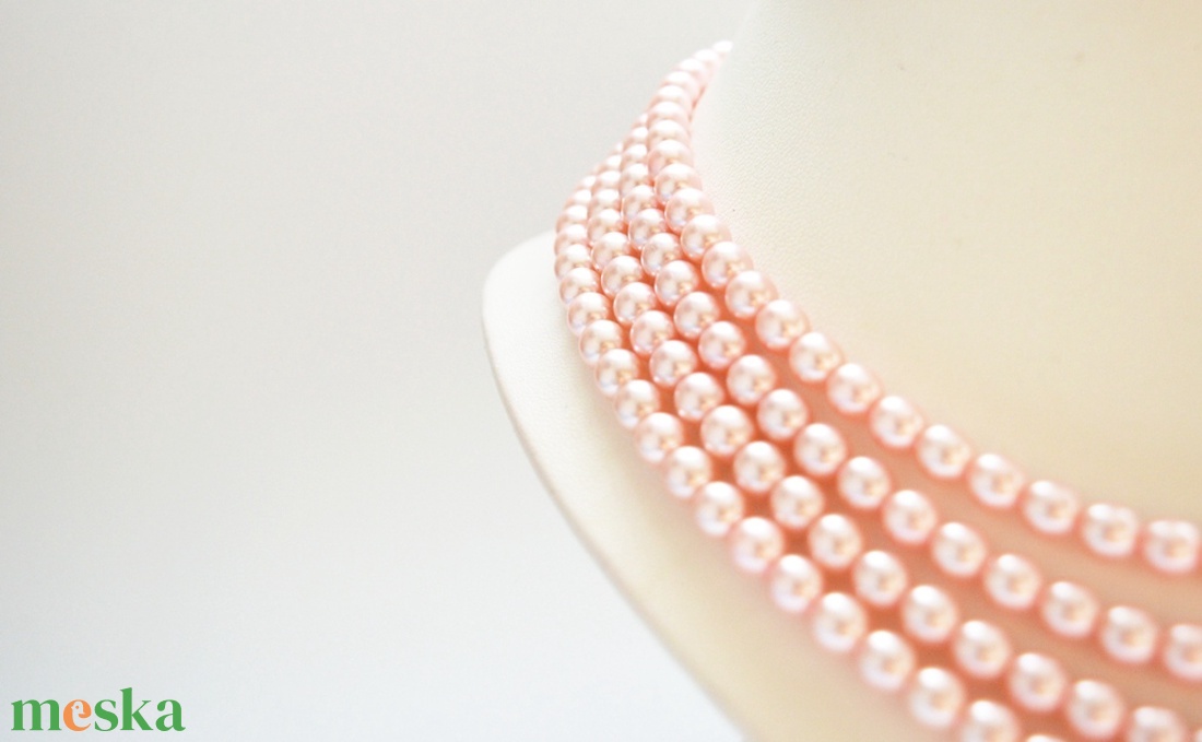 4 soros halvány rózsaszín kaláris - 6 mm-es üvegtekla gyöngyből - ékszer - nyaklánc - gyöngyös nyaklánc - Meska.hu