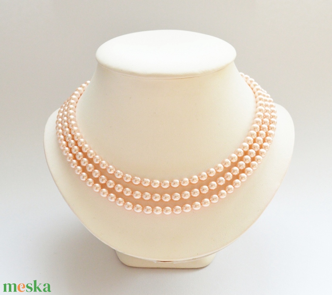 3 soros halvány barackos rózsaszín kaláris - 6 mm-es üvegtekla gyöngyből - ékszer - nyaklánc - gyöngyös nyaklánc - Meska.hu