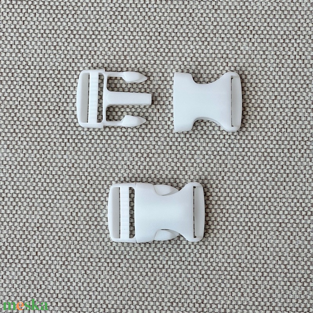 Fehér Műanyag Csat 30 mm Tuck Zár - kellékek & szerszámok - csat, karika, zár - Meska.hu