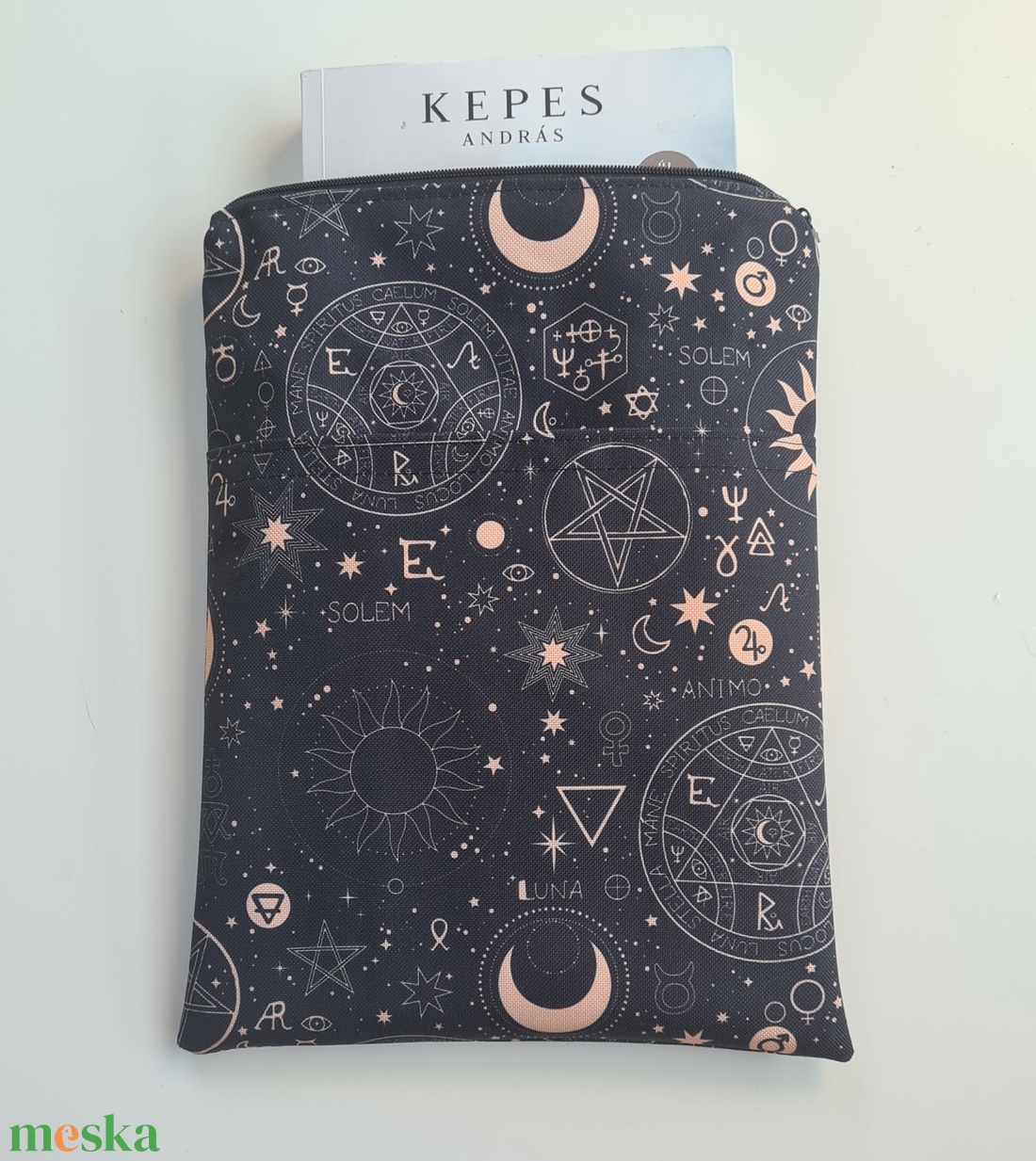 Cipzáras könyvtok gyöngyvászonból - könyv & zene - könyvtok - Meska.hu