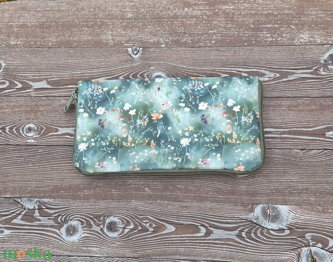 Zöld erdei rét -  nagyméretű cipzáros pénztárca - táska & tok - pénztárca & más tok - pénztárca - női pénztárca - Meska.hu