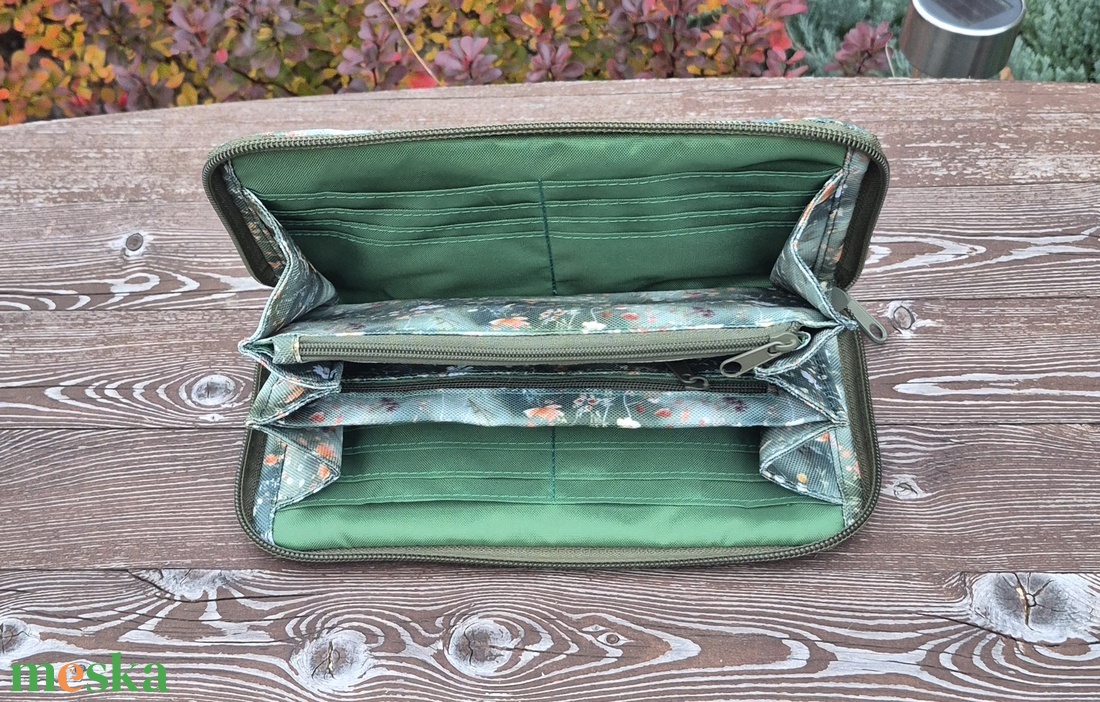 Zöld erdei rét -  nagyméretű cipzáros pénztárca - táska & tok - pénztárca & más tok - pénztárca - női pénztárca - Meska.hu
