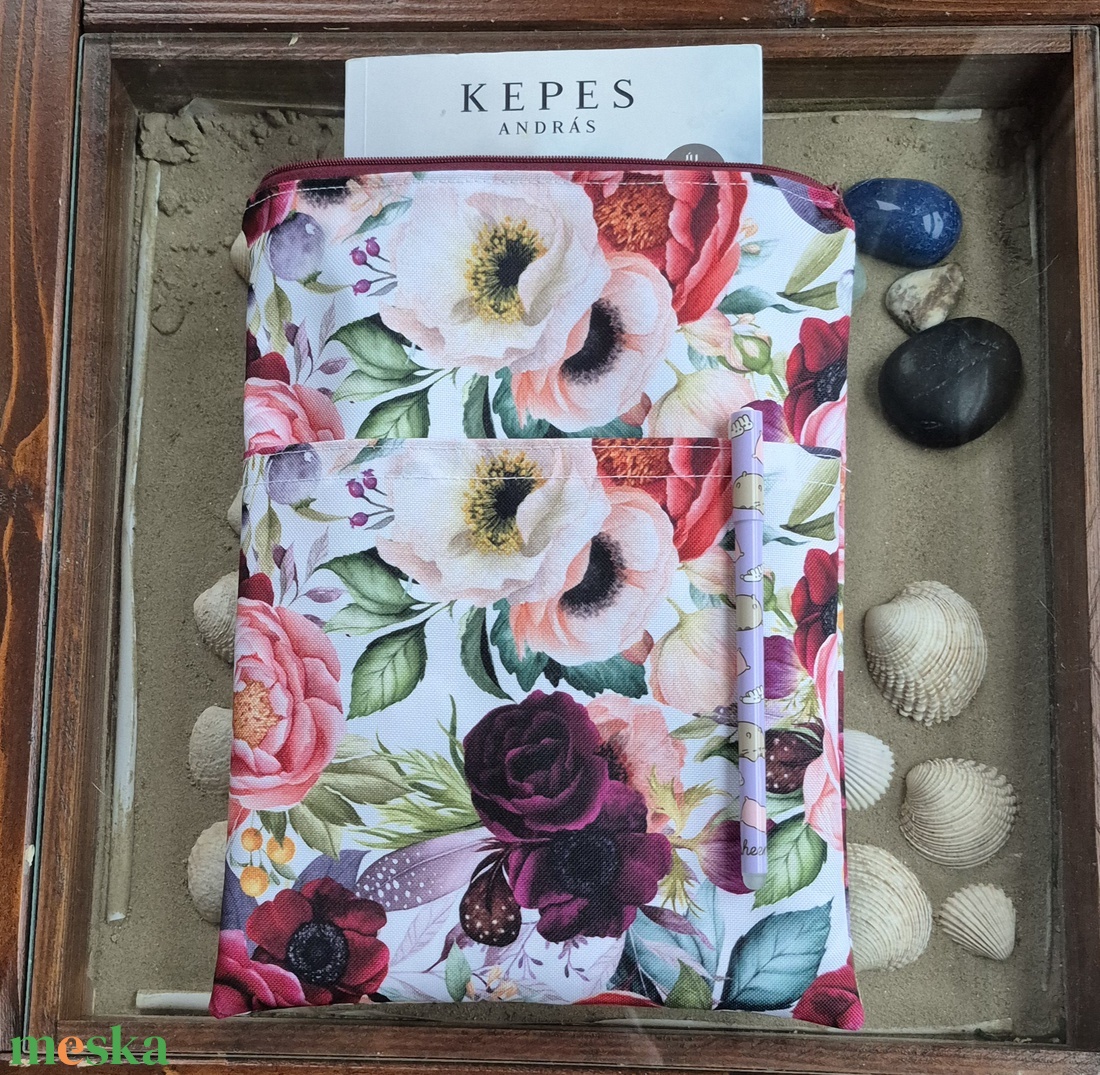 Cipzáras könyvtok gyöngyvászonból - könyv & zene - könyvtok - Meska.hu