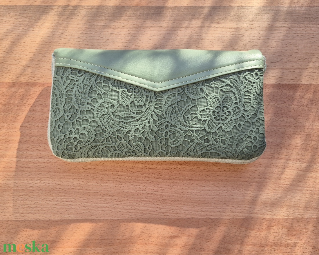 Zsálya - dombornyomott nagyméretű cipzáros pénztárca - táska & tok - pénztárca & más tok - pénztárca - női pénztárca - Meska.hu