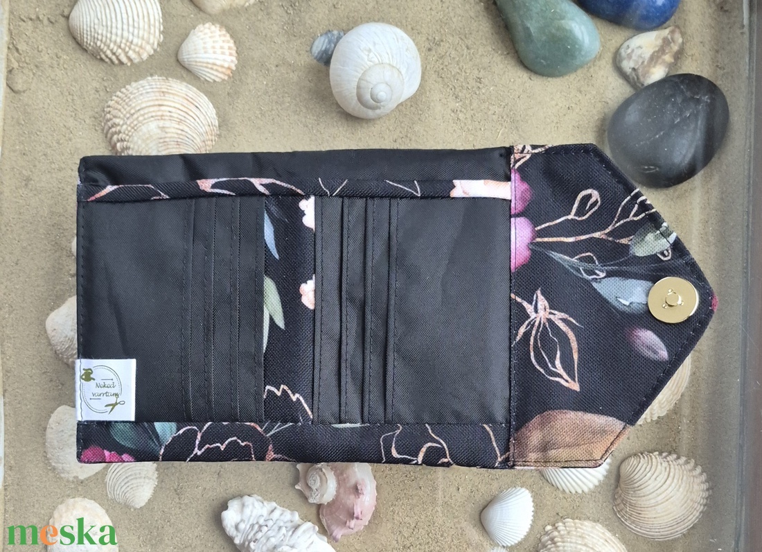 Kisméretű női pénztárca gyöngyvászonból - táska & tok - pénztárca & más tok - pénztárca - női pénztárca - Meska.hu