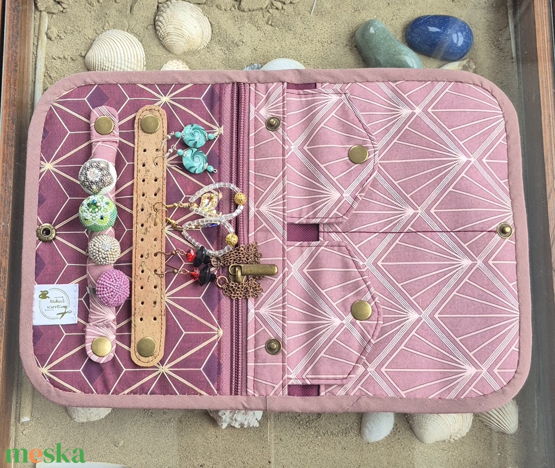 Bordó geometria - ékszertartó utazós neszeszer - táska & tok - neszesszer - Meska.hu