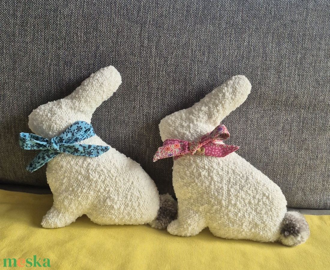 Húsvéti lakásdekor - buklé nyuszi fehérben - ünnepi díszek, dekorációk - húsvéti díszek és dekorációk - húsvéti asztaldíszek - Meska.hu