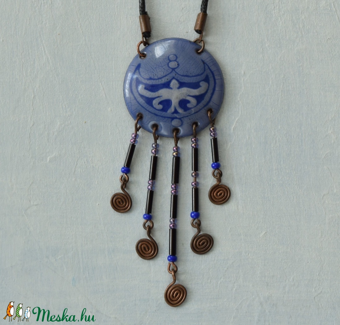 Női nyaklánc ősi népi motívumokkal női tűzzománc gyöngyös medál lányoknak kék csodaszép - ékszer - nyaklánc - Meska.hu